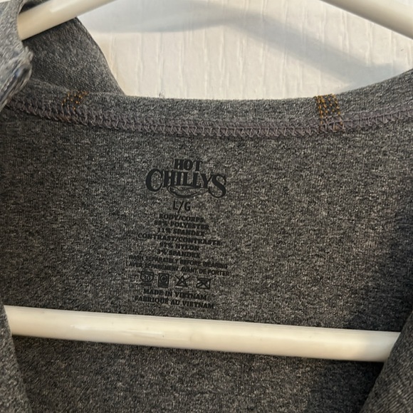🆕 Hot Chilly’s Quarter Zip with Hood Large NWT - Picture 5 of 5
